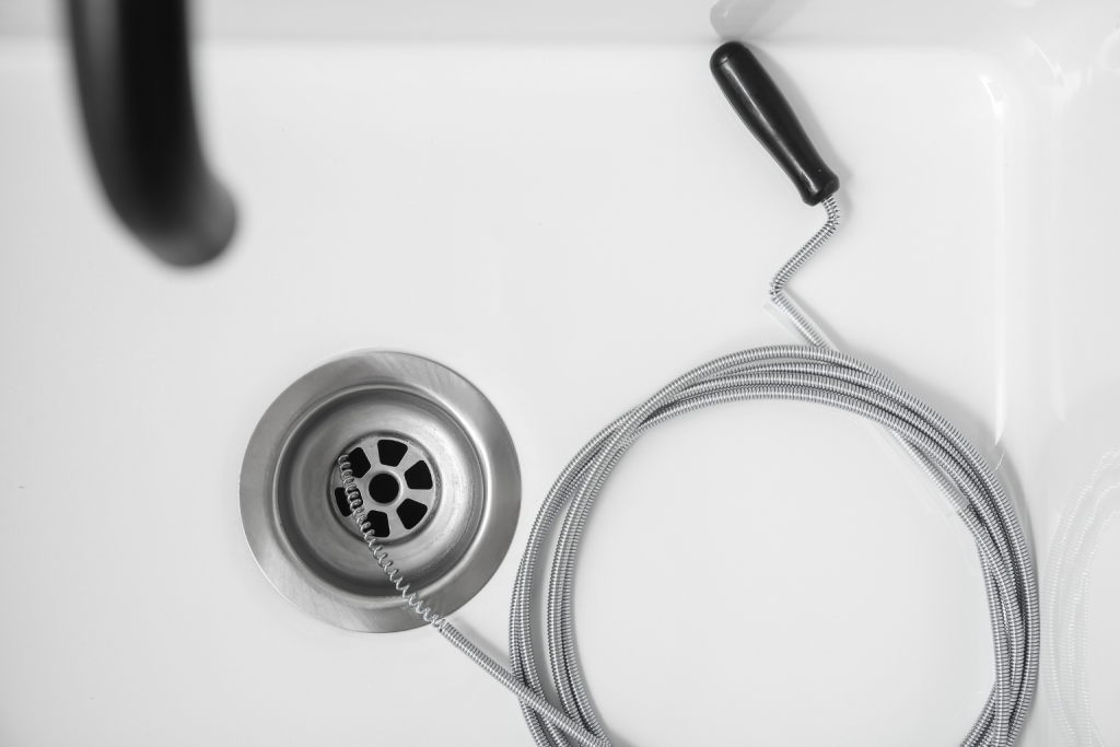 Top 10 des outils de bricolage indispensables pour des réparations de plomberie 8 furet de plomberie